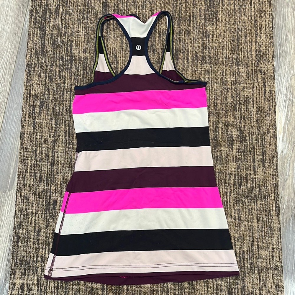 Lululemon tank